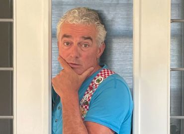 Peter van der Maas: ‘IETSERTUSSENIN’!